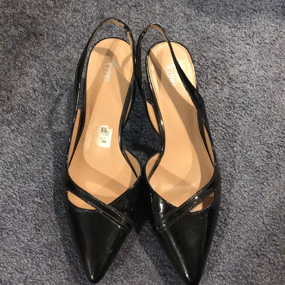 Fioni kitty black heels size 8.5